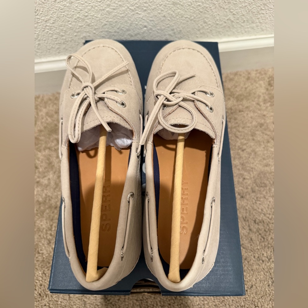 “New” Sperry Tan Boat Shoes size10 (Womens) - Picture 3 of 5